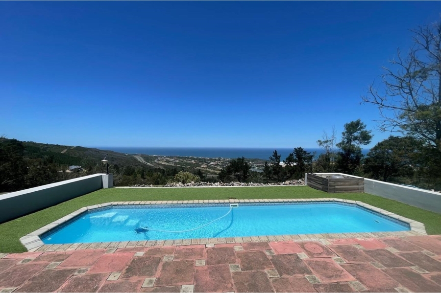 8 Bedroom Property for Sale in Groot Brakrivier Central Western Cape